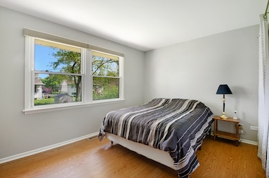 2402 Willow Ln, Rolling Meadows, IL 60008 - photo 7