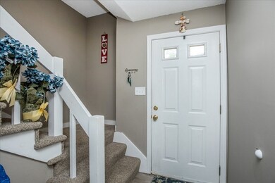 11 Nancy Rd unit 8, South Easton, MA 02375 - photo 3