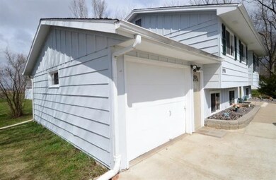 198 S Rutland Ave, Brooklyn, WI 53521 - photo 4