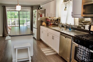 2944 Krueger Rd, North Tonawanda, NY 14120 - photo 2