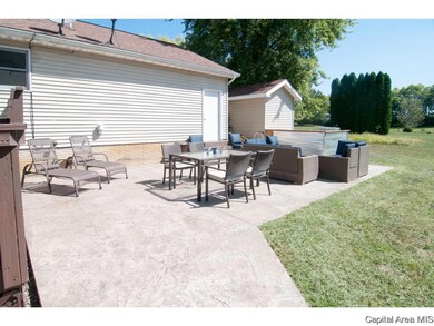 107 Westpoint N, Jacksonville, IL 62650 - photo 3