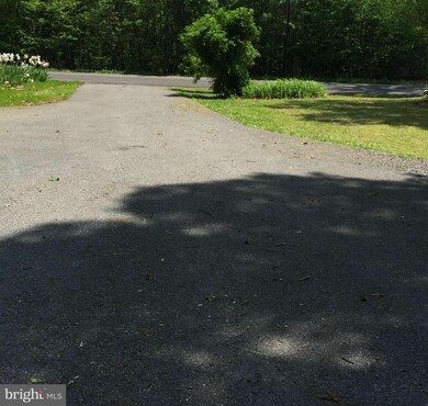 1403 Palmer Rd, Hedgesville, WV 25427 - photo 7