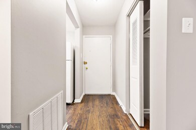 30 Canterbury Square unit 102, Alexandria, VA 22304 - photo 7