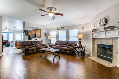 2400 Del Mar Ct, Denton, TX 76210 - photo 3