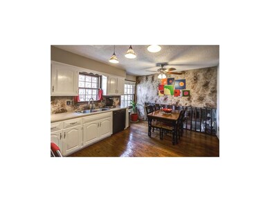 5425 Goddard St, Shawnee, KS 66203 - photo 3