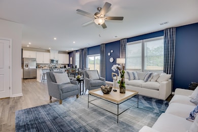 07-107-DSC_3721LRenfused