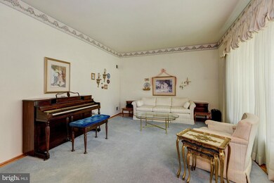 13221 Ronehill Dr, Beltsville, MD 20705 - photo 3