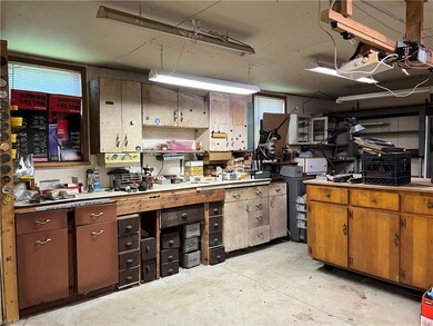 Workshop w/ walk up loft.