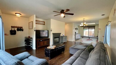 3070 N Millard Ave, Fresno, CA 93727 - photo 6