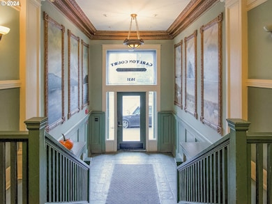 1631 NW Everett St unit 100, Portland, OR 97209 - photo 2