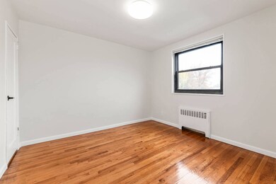 163-33 Willets Point Blvd unit Upper, Whitestone, NY 11357 - photo 7