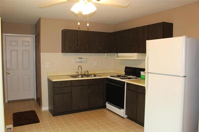 3500 York Dr, Saint Charles, MO 63301 - photo 4