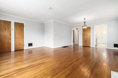 1630 Broadview Av - 032