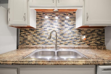 1997 Waterfront Dr N unit D, Columbia, MO 65202 - photo 6