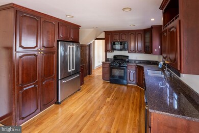 2201 Salisbury Rd, Silver Spring, MD 20910 - photo 4