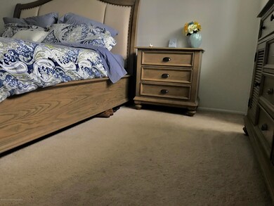 Master Bedroom (4)