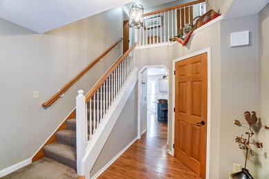 Front Entry / Foyer