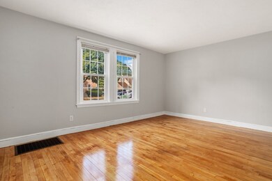 33 Dexter St, Peabody, MA 01960 - photo 7