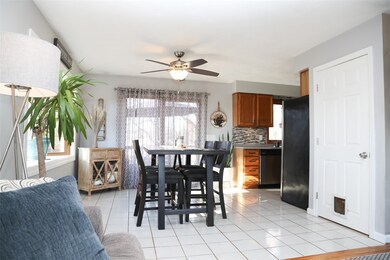 50 Wightman St, West Warwick, RI 02893 - photo 5