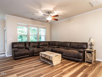 006-1280x960-family-room
