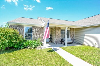 12962 Dolphins Ln, Fishers, IN 46037 - photo 2