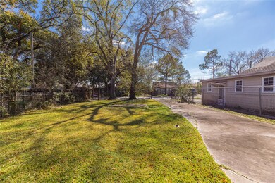 211 Caplin St, Houston, TX 77022 - photo 4