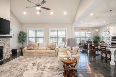5-web-or-mls-851 Edenmore Cir, Nixa 2