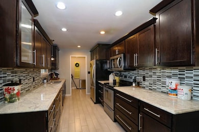Beautifully refreshed kitchen!