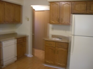 20 Amherst Road - Kitchen - V6
