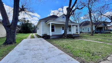 1408 6th St, Bay City, TX 77414 - photo 2