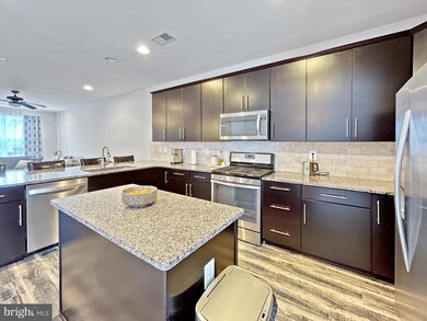 12745 Longford Glen Dr, Germantown, MD 20874 - photo 7