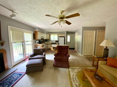 9383 S Pointe Retreat Dr unit 69, Bloomington, IN 47401 - photo 4