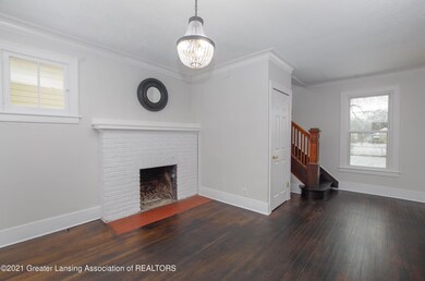 917 Clyde St, Lansing, MI 48915 - photo 2