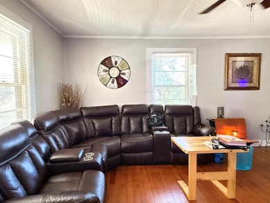 526 Kershaw St, Calhoun Falls, SC 29628 - photo 4