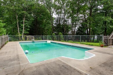 16 Meadowview Dr, Newton, NH 03858 - photo 7