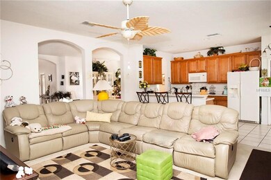 KITCHEN/FAMILY ROOM COMBO