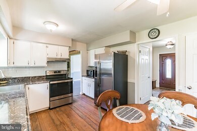 2028 Sterigere St, Norristown, PA 19403 - photo 6