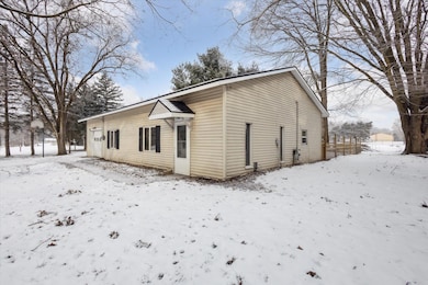 1531 10 Mile Rd NE, Comstock Park, MI 49321 - photo 3