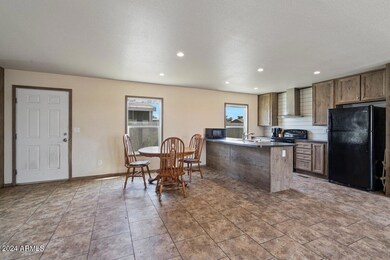 Eat-In Kitchen