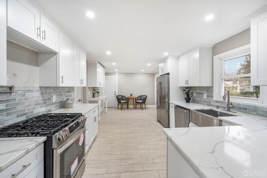 106 Cybowski Ct, South Plainfield, NJ 07080 - photo 7