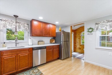 97 Cedar Ln, Halifax, MA 02338 - photo 4