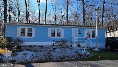 727 Dogwood Dr, Green Lane, PA 18054 - photo 2