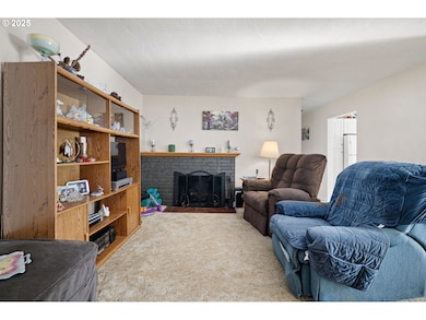 1729 Market St, Springfield, OR 97477 - photo 4