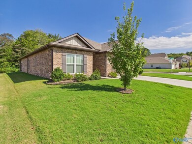 6035 Thorntons Way Cir NW, Huntsville, AL 35810 - photo 2