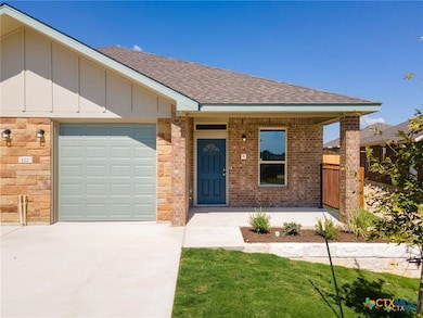 122 Leon Ln unit B, Copperas Cove, TX 76522 - photo 2