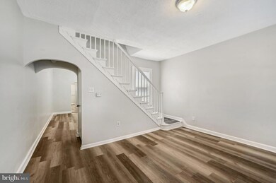 516 Laurel St, Reading, PA 19602 - photo 3