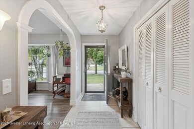 1044 Shelter Ln, Lansing, MI 48912 - photo 5