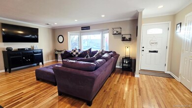 34 Melanie Ln, Syosset, NY 11791 - photo 4