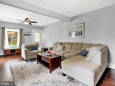 154 Walnut St, Mohnton, PA 19540 - photo 4