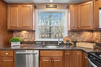8 Jefferson Rd, Methuen, MA 01844 - photo 7